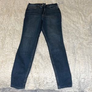 Hollister high-rise super skinny jeans